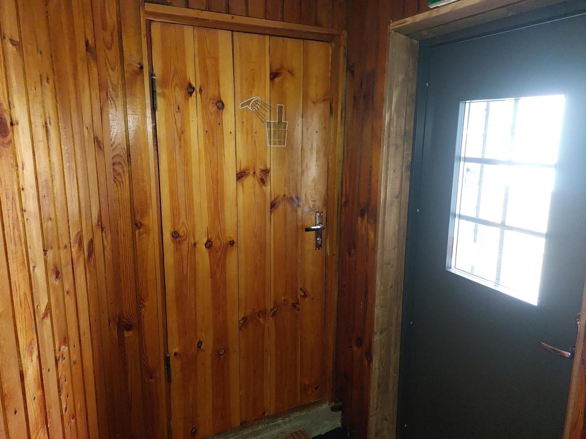 Albergue Livonia Matkamaja Kilingi-Nomme Exterior foto